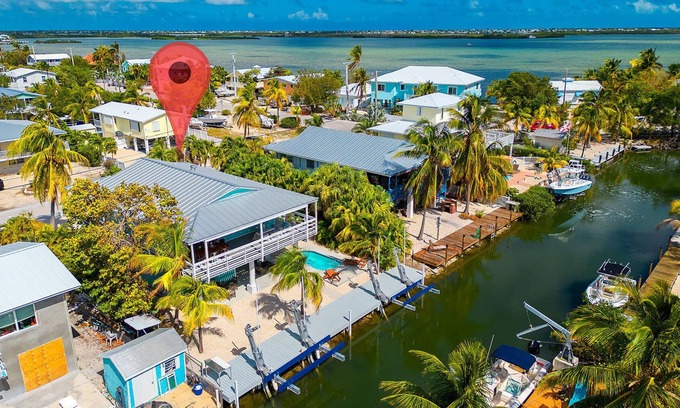 Breezeswept Beach Estates House | Cayman Retreat: Cozy pool home
