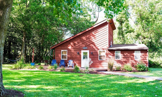 Put-in-Bay Cabin | Cedar Cabin, PIB Cabins