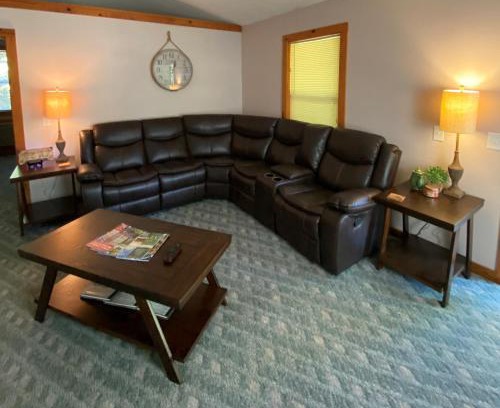 Eureka Springs House | Cedar Creek Cabins #1 - Giant Spa Tub, Large Wooded Porch, Full Kitchen, 1 Bedroom