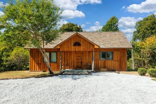 Texico House | Cedar Hills Retreat Peaceful Southern IL Escape