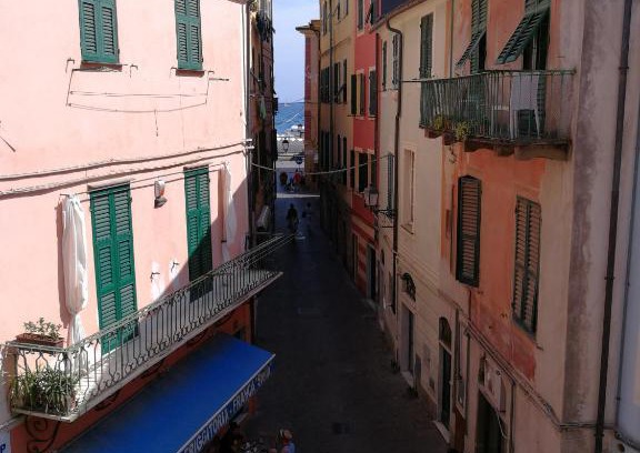 Celle Ligure Apartment | Celle mare con posto auto coperto