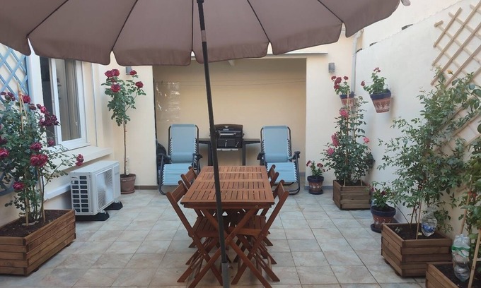 Beziers House | Center Béziers house 4 * with Terrace Garage Barbecue Wifi and Canal+