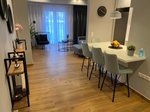 Karditsa Apartment | Central - Άνεση στην καρδιά της πόλης !
