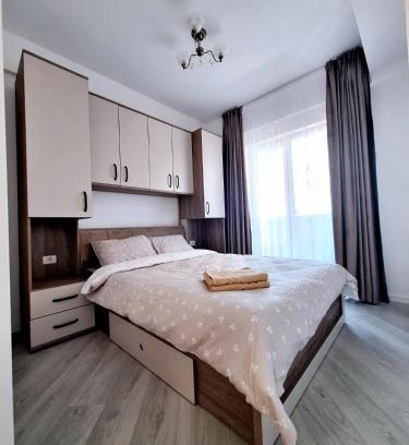 Radauti Apartment | Central 3 Rooms Retreat - Rădăuți