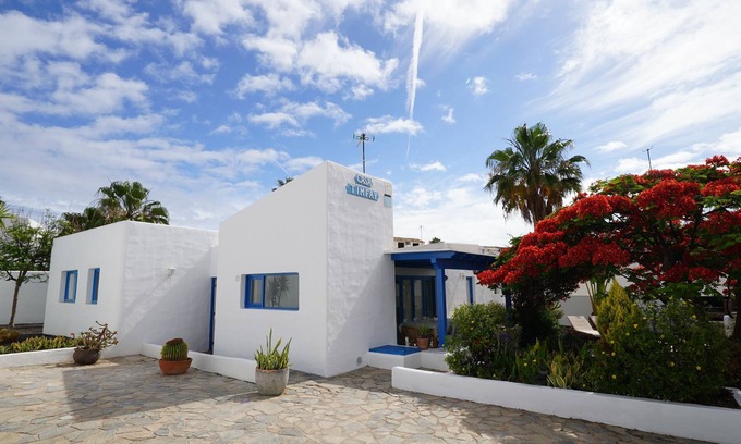 Corralejo Villa | Central 4 Bedroom Villa 100m From Beach