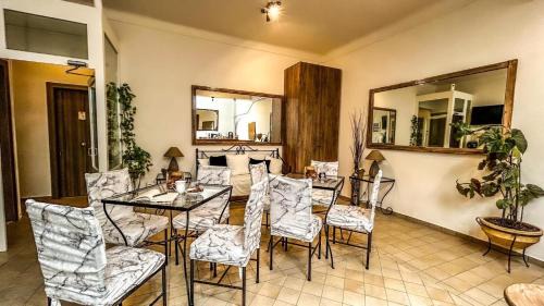 Ermoupoli Hotel | Central 9 Rooms