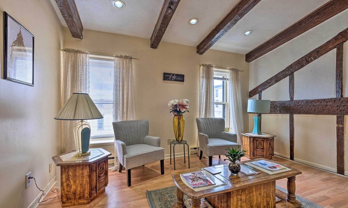 Mansion Area Apartment | Central Albany Apartment: Walk to State Capitol!