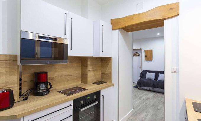 Cauterets Apartment | Central Apartment for 4-6, Secure, Fully-Equipped, Near Ski Lift