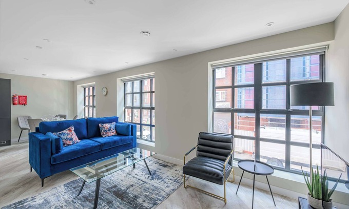 Bordesley Apartment | Central Birmingham Beautiful 2 Bedroom Apartment