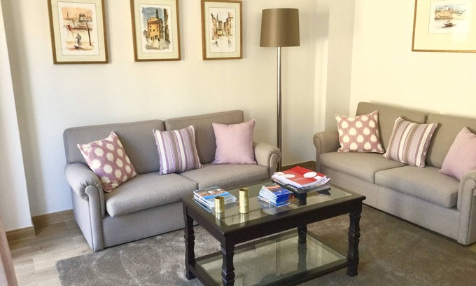 Centro / Baixa Apartment | Central & Charming Clérigos House 2