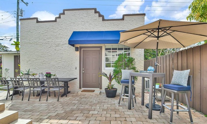 Flagami House | CENTRAL, cozy, chic 4 BDRM/3bath in South Miami