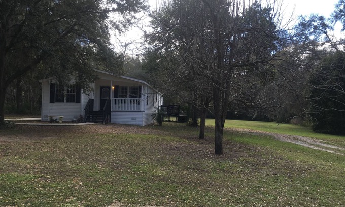 Belleview House | Central Florida Location 1 1/2 hours to Orlando, Tampa, Daytona, St. Augustine