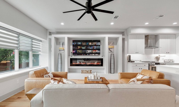 Lower Greenville House | Central Getaway+WalkScore85!Mins to DT+FreeParking