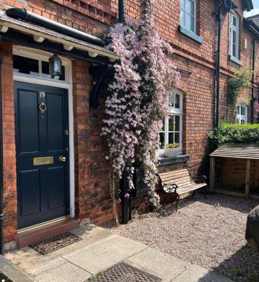 Knutsford House | Central Knutsford