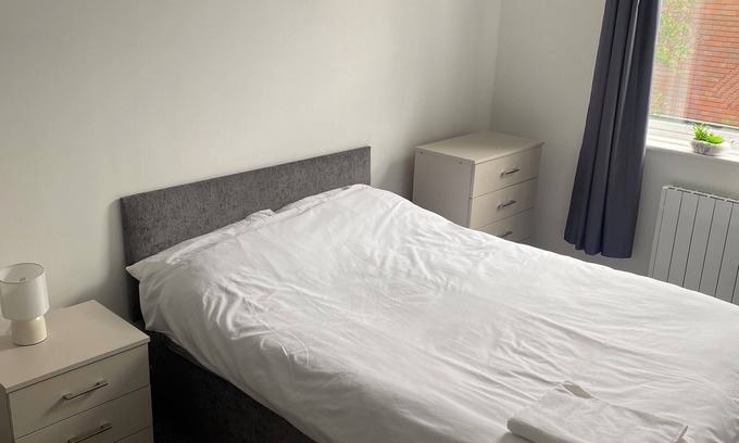 Middlesbrough Apartment | Central location 5 mins from all amenities