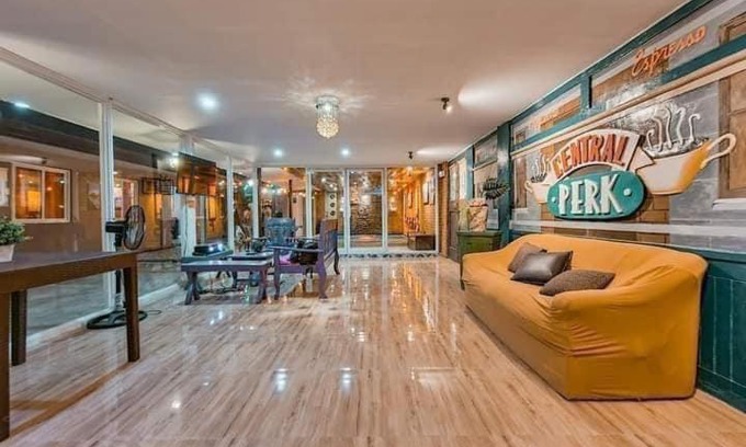 Bacolod Villa | Central Perk inspired pool villa