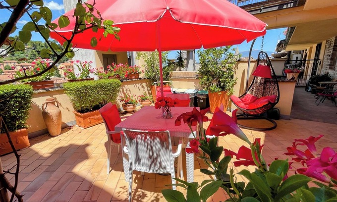 Spoleto Apartment | Central Spoleto apartment with large sunny terrace with views