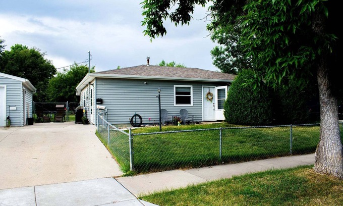 Rapid City House | Central spot for shoping and entertainment as well as being close to outdoor fun