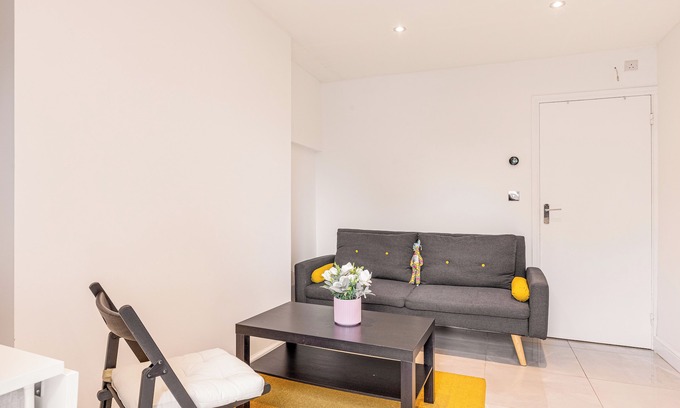 Wapping Apartment | Central Studio w/private garden, 2min Tube