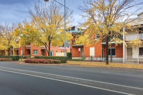 Albury House | Central Style at the Gardens