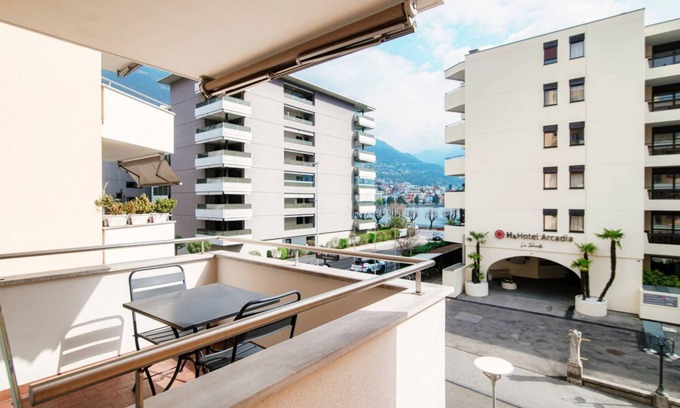 Locarno Apartment | Central two-room apartment with balcony (LOCARNO CITY 2)
