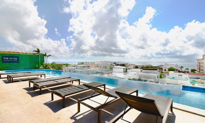 Zazil-ha Apartment | Centrally located 1BR w/sea view Rooftop pool!