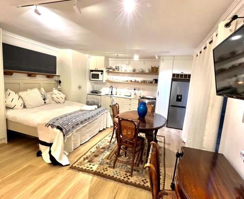 Rondebosch Apartment | Centrally located Garden Cottage Cape Town