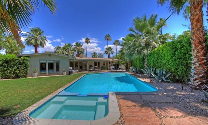 Tahquitz River Estates House | Centrally Located Mid Century Classic With Fantastic Views and Private Setting