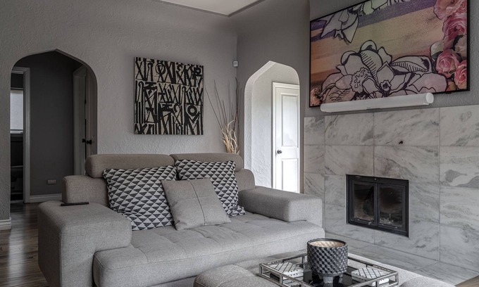 North Park Hill House | Centrally located & modern 4BD/2Bath with hot tub 10 mins to Downtown
