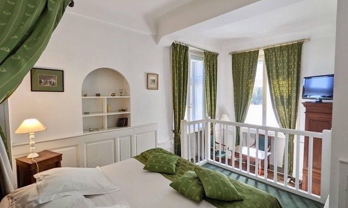 Behobie Hotel | Château d'Urtubie