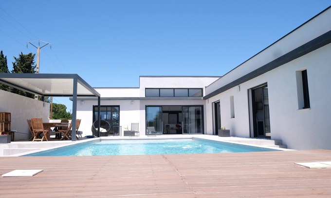 Chateauneuf-de-Gadagne Villa | Châteauneuf de Gadagne vacation rentals LS6-408