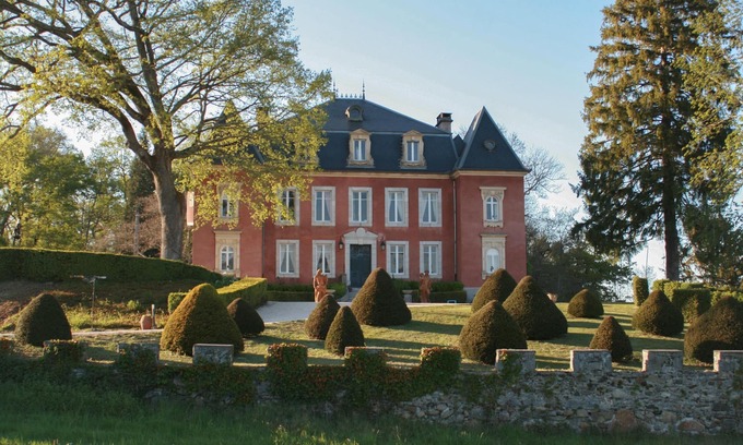 Saint-Bertrand-de-Comminges Other | Chateau life on the banks of the Garonne