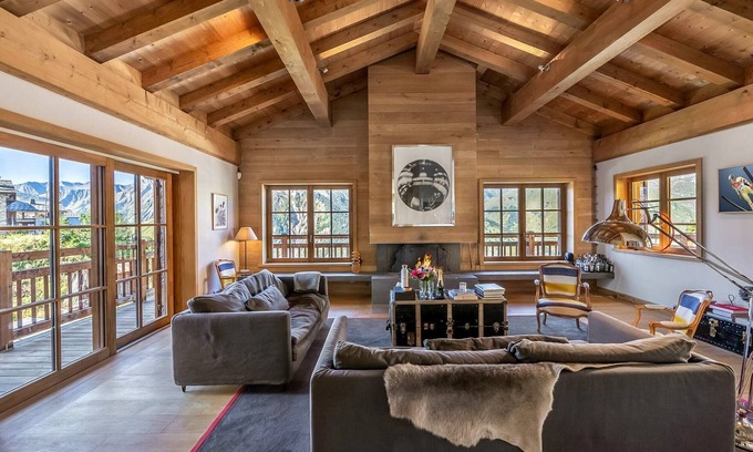Beranger Ski Chalet | Chalet Stable - Six Bedroom Chalet, Sleeps 12