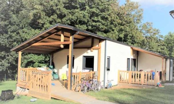 Merdrignac Ski Chalet | Chalet 3 étoiles - Piscine - eehaec