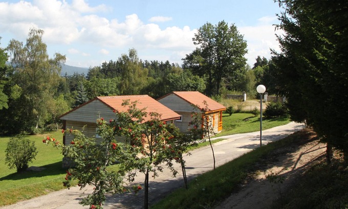 Blavignac Ski Chalet | Chalet '6 Personnes Acacia Semaine' with Mountain View, Shared Pool and Wi-Fi