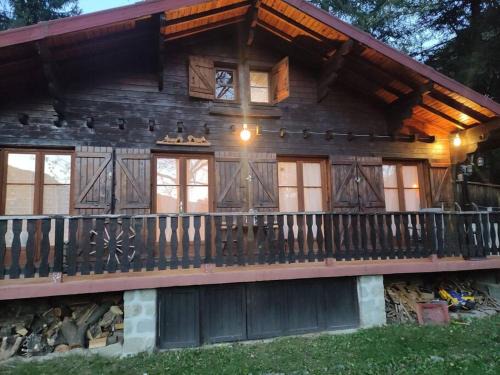 Saint-Martin-Vesubie Ski Chalet | Chalet accueillant et familial