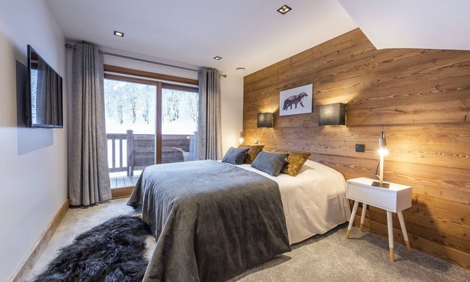 Meribel Centre Ski Chalet | Chalet Alya- 12 people - 5 bedrooms - Ski-in ski-out - Méribel - Swimming pool