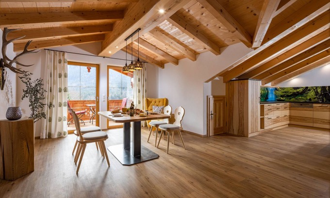 Bischofswiesen Apartment | Chalet apartment Himmelszelt for 2 persons, 80 m², bedroom, shower/WC, bathroom