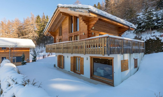 Saint-Pierre-de-Clages Ski Chalet | Chalet Asphodel