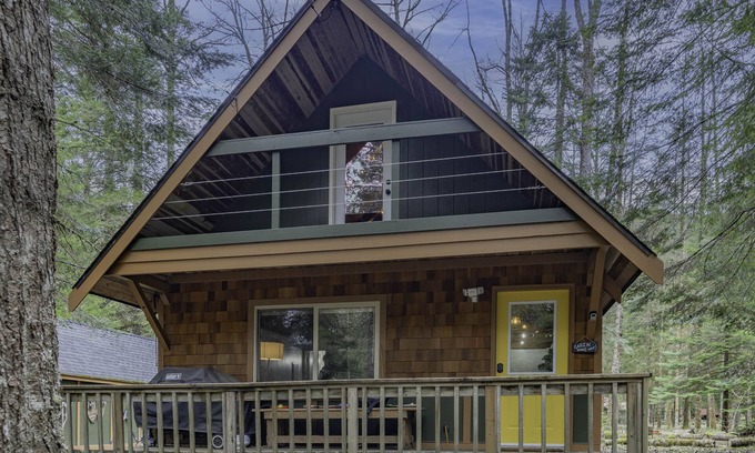 Ashford Ski Chalet | Chalet at Mt. Rainier Entrance with Hot Tub-EV Charger