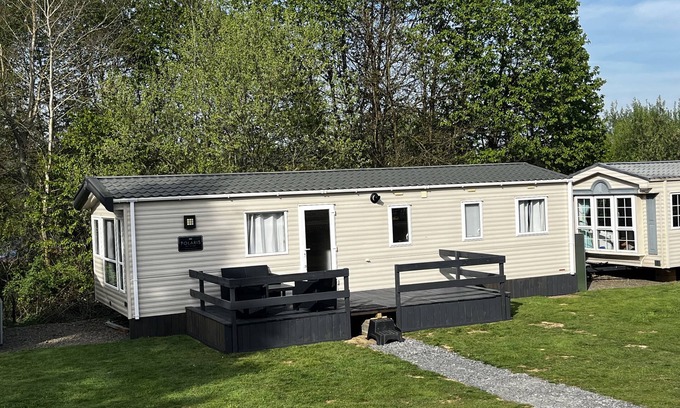 Windeck Ski Chalet | Chalet auf Campingplatz