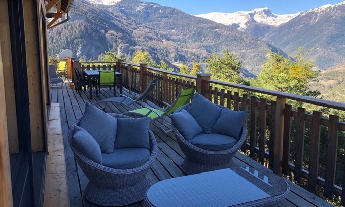 Meolans-Revel Ski Chalet | Chalet Barcelonnette, Pra Loup, Savines le lac, Alpes de Haute Provence