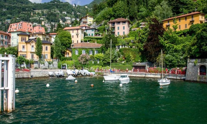 Cissano House | Chalet by Lake Maggiore With Garden Views