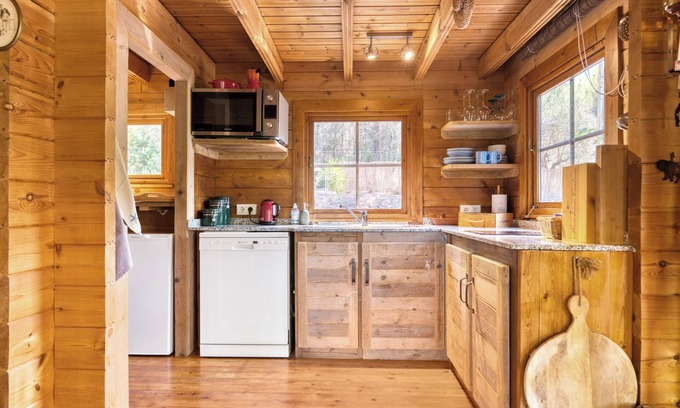 Lliber Ski Chalet | Chalet 'Cabana - Finca Lliber' with Mountain View, Wi-Fi and Air Conditioning