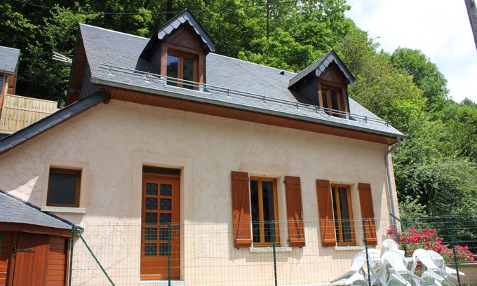 Cauterets Ski Chalet | Chalet CAUTERETS, 10 people, 5 bedrooms (Site: "les Hauts de Cauterets")