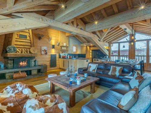 Le Cret Ski Chalet | Chalet de Standing avec Cheminée et Sauna, Proche du Centre de Val-d'Isère - FR-1-694-14