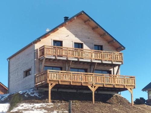 Besse-et-Saint-Anastaise Ski Chalet | Chalet familial moderne à Super Besse pour 14 pers. - FR-1-814-121