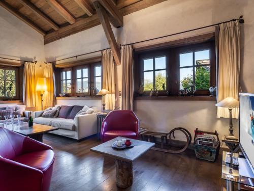 Megeve Ski Chalet | Chalet familial à Megève, 5 chambres, piscine, proche pistes, jusqu'à 12 personnes - FR-1-569-2