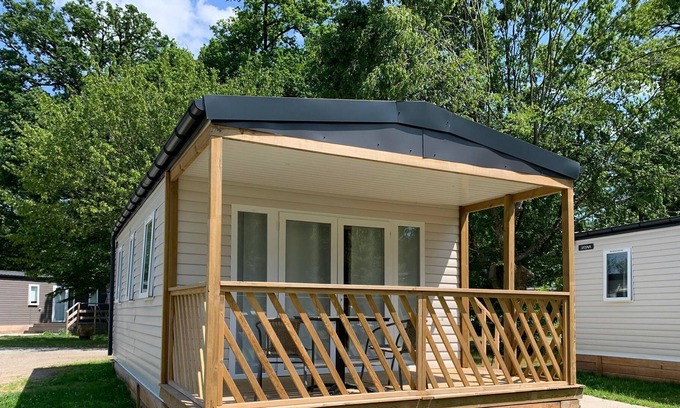 Mittelhof Apartment | Chalet Feuersalamander - Camping in the oak forest - Camping - Chalets