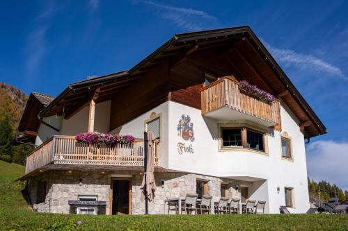 La Villa Ski Chalet | Chalet Fisti